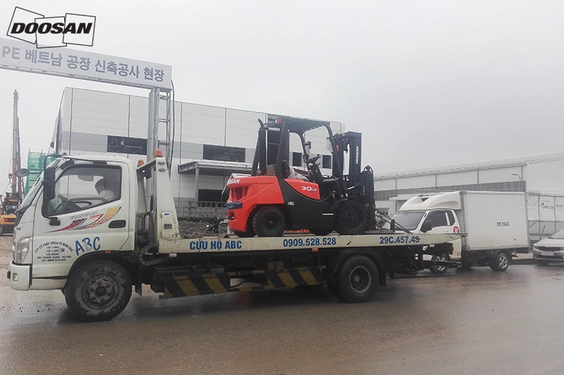 Bàn giao xe nâng dầu 3 tấn cho Công ty EST Vina HaiPhong