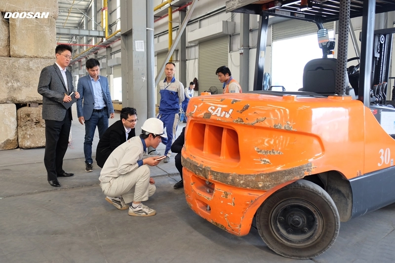 Bí kíp mua xe nâng cũ đã qua sử dụng giá hời nhất